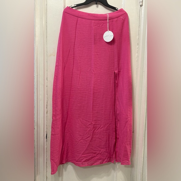 Petal & Pup Vibrant Pink Maxi Skirt with a slip - Picture 2 of 4